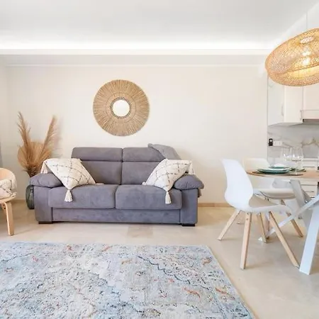 Castle And Sea Views Apartament *